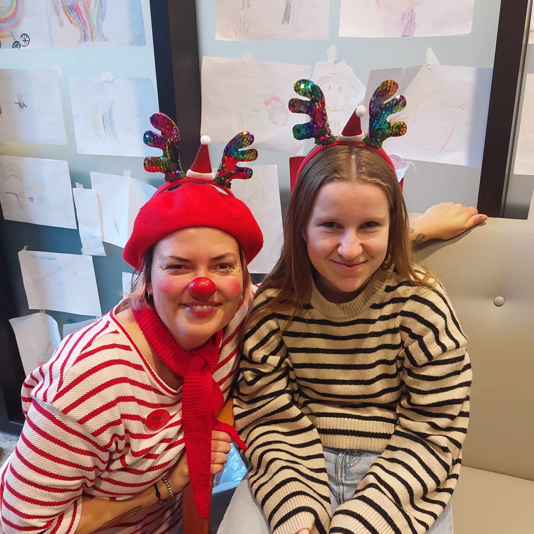 Kaisa og Nienke med gevir