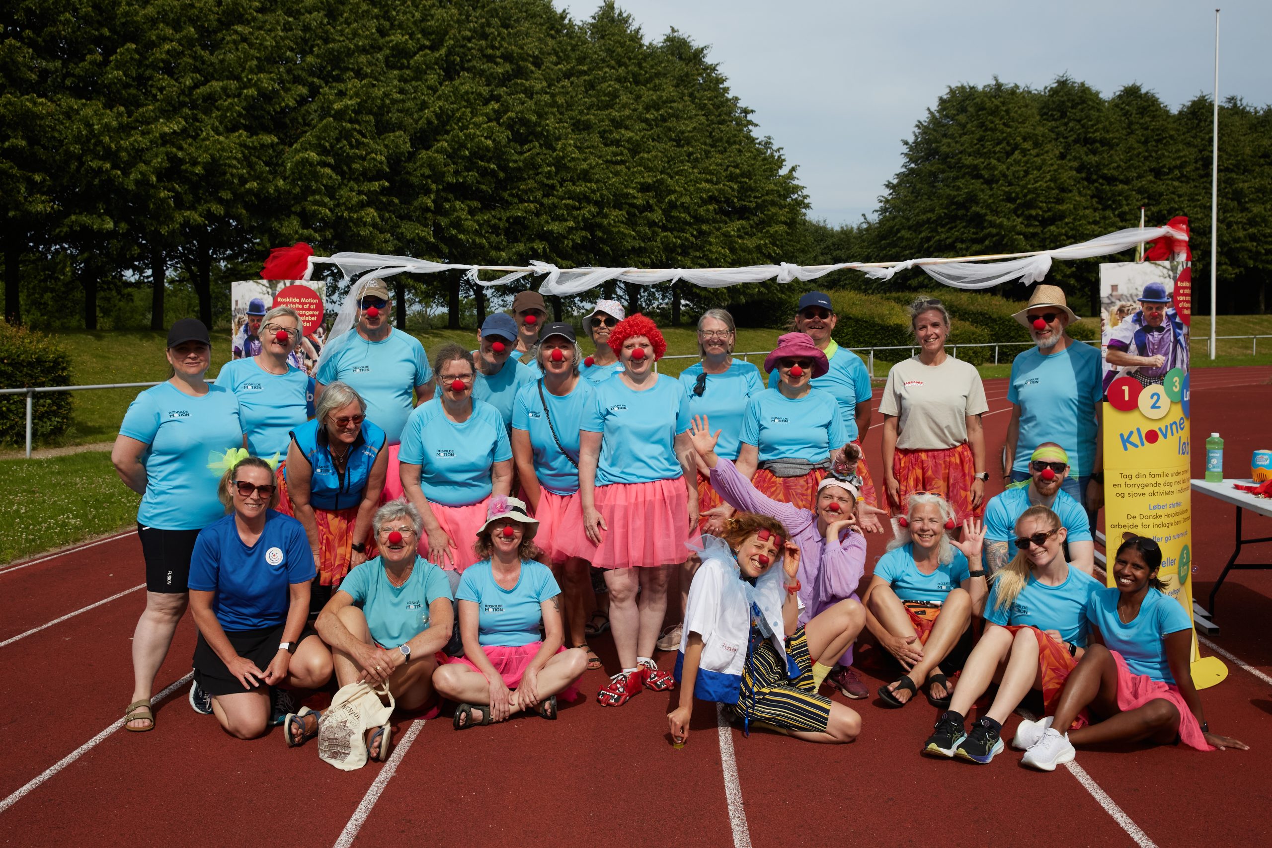 Karins foerste Klovnelob i Valsgaard. Uddeling af medaljer.