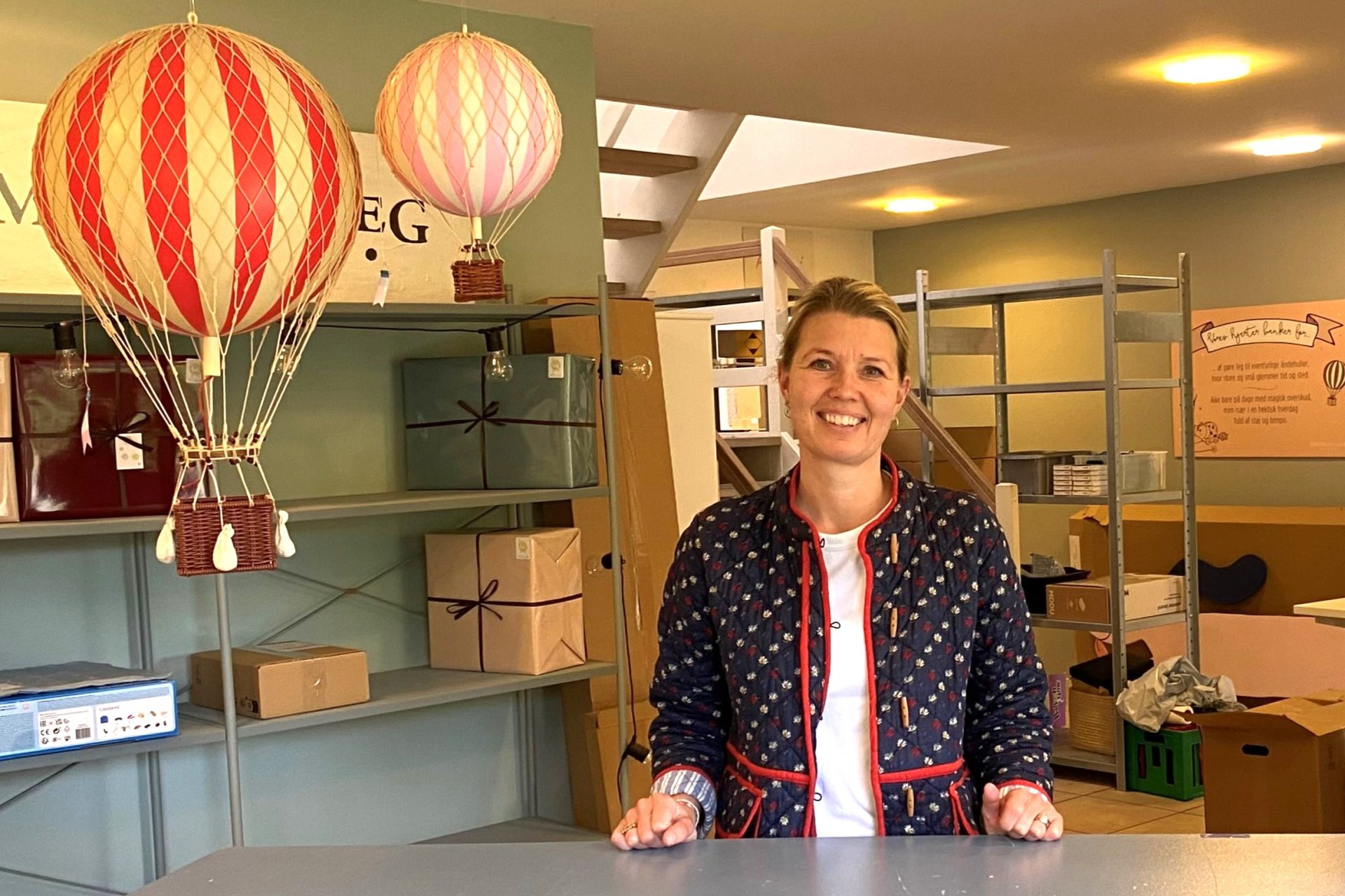 Anja Lirum Larum Leg